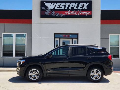 Used 2021 GMC Terrain SLE w/ Driver Convenience Package AWD/4WD image 27