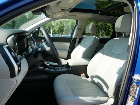 Used 2023 Kia Sorento SX AWD/4WD image 34