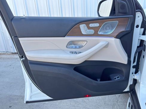 Used 2021 Mercedes-Benz GLS 580 4MATIC image 54