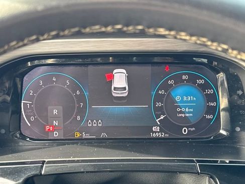 Used 2024 Volkswagen Atlas Cross Sport SE image 14