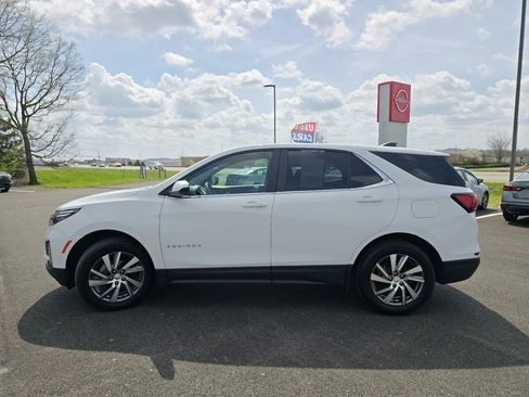Used 2024 Chevrolet Equinox LT w/ LPO, Floor Liner Package image 9