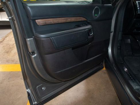 Used 2017 Land Rover Discovery HSE Luxury AWD/4WD image 29