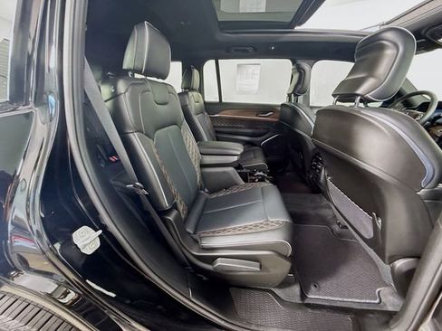 Used 2025 Jeep Grand Cherokee L Summit w/ Obsidian Package AWD/4WD image 29