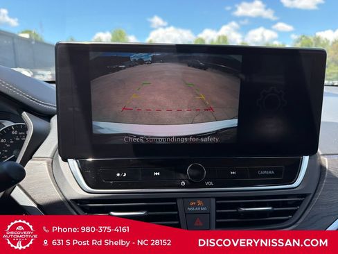 Certified 2024 Nissan Altima 2.5 SV w/ SV Premium Package FWD image 17