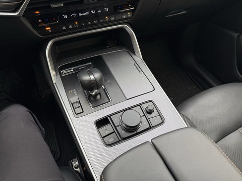 Used 2025 MAZDA CX-90 3.3 Turbo w/ Preferred Package image 10