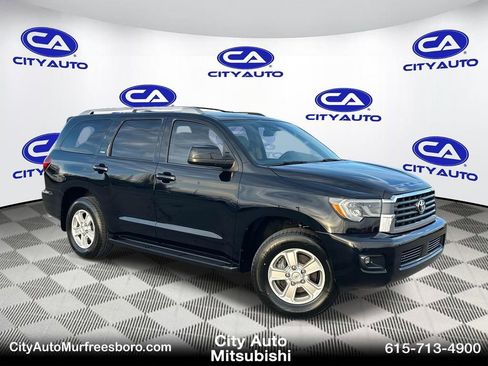 Used 2019 Toyota Sequoia SR5 image 1