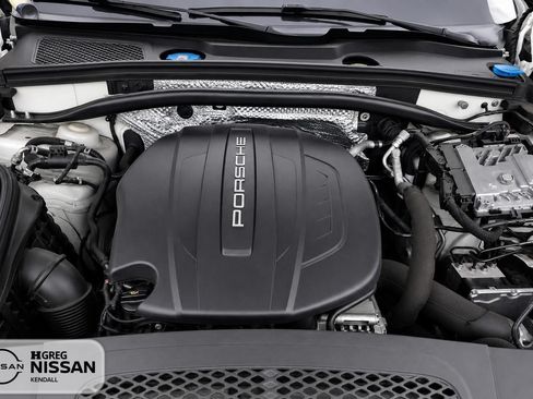 Used 2019 Porsche Macan AWD/4WD image 12