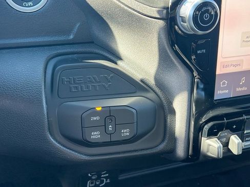 New 2026 RAM 2500 Tradesman AWD/4WD image 25