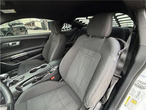 Used 2018 Ford Mustang Coupe RWD image 17