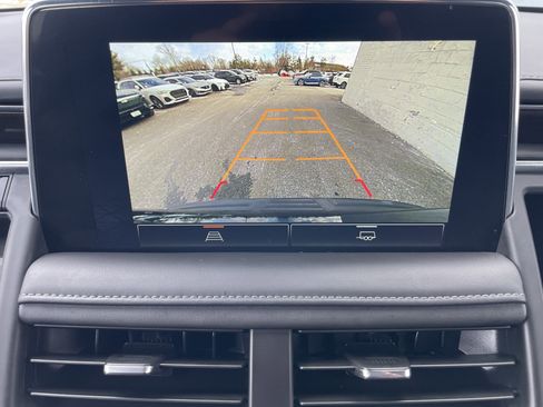 Used 2023 GMC Yukon XL SLE w/ Gmc Pro Safety Plus Package image 27