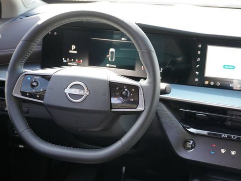 Used 2025 Nissan Murano Platinum w/ Cargo Package AWD/4WD image 14