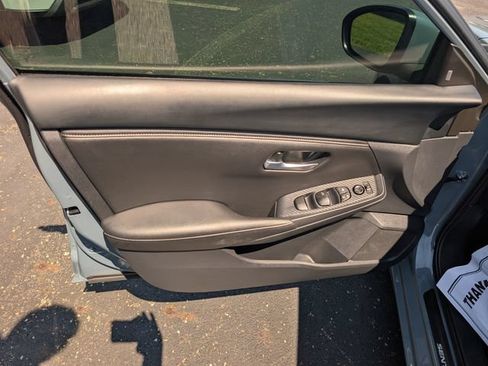 Used 2025 Nissan Sentra SV w/ All-Weather Package FWD image 14