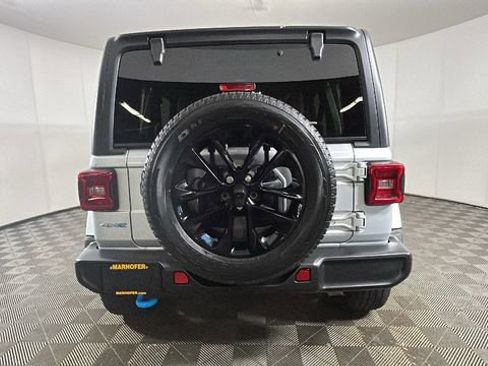 Used 2023 Jeep Wrangler Unlimited Sahara w/ Cold Weather Group AWD/4WD image 4