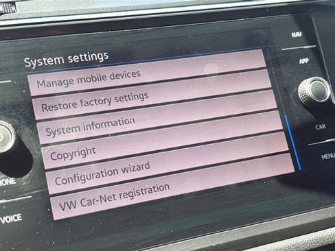 Used 2021 Volkswagen Tiguan SEL AWD/4WD image 27