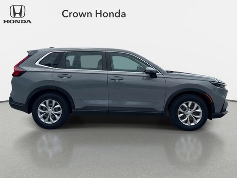Used 2023 Honda CR-V LX image 5