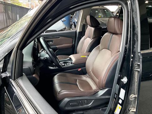 Used 2023 Honda Pilot Elite image 7