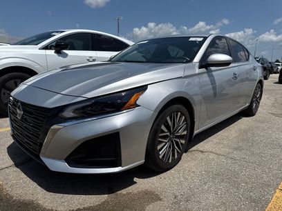 Used 2023 Nissan Altima 2.5 SV w/ SV Premium Package