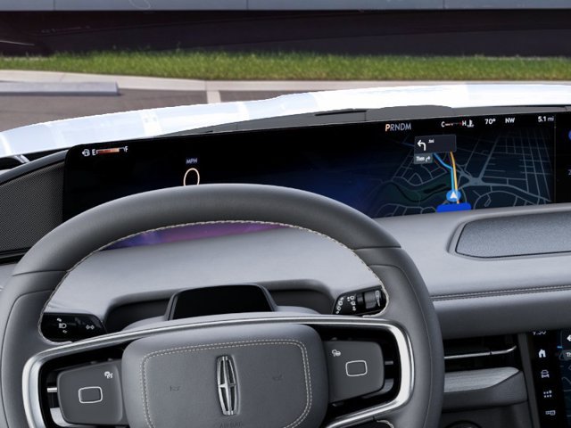 New 2027 Lincoln Navigator Premiere RWD image 13