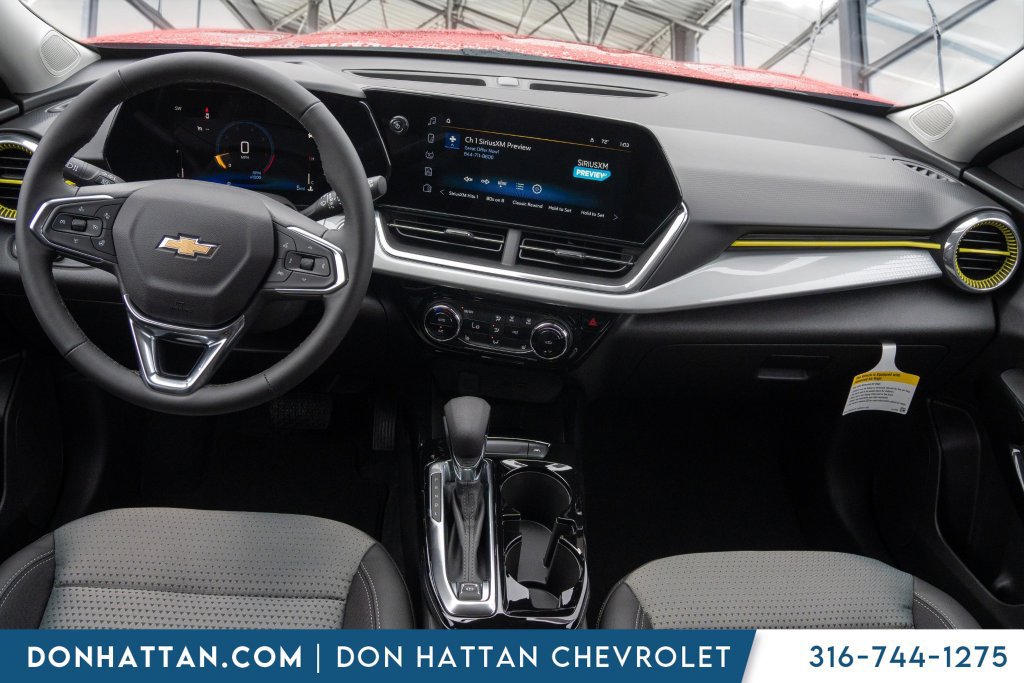 New 2026 Chevrolet Trax LT w/ LT Convenience Package FWD image 4