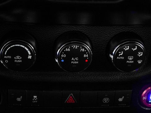 Used 2018 Jeep Wrangler Rubicon AWD/4WD image 23