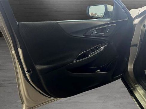 Used 2016 Chevrolet Malibu LT image 12