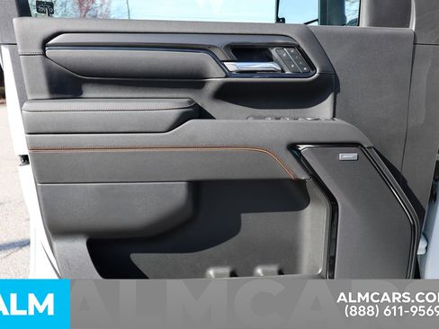 Used 2026 GMC Sierra 2500 AT4 image 40