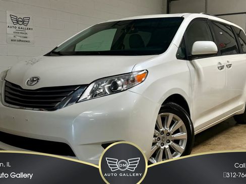 Used 2015 Toyota Sienna XLE w/ XLE Navigation Package AWD/4WD image 1
