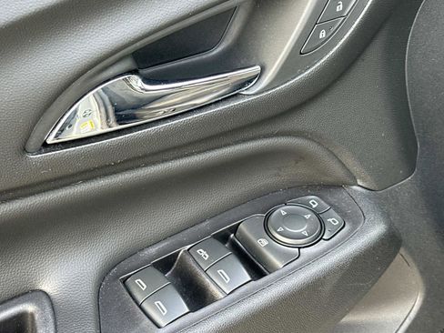 Used 2018 Chevrolet Equinox LT w/ LPO, Protection Package image 15