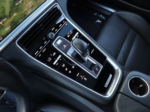 Used 2019 Porsche Panamera 4 image 56
