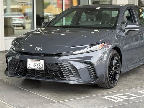 Certified 2025 Toyota Camry SE FWD image 3