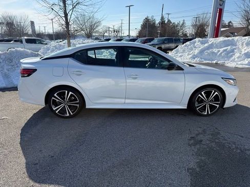 Certified 2021 Nissan Sentra SR image 4