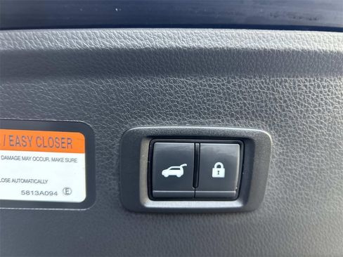 Used 2024 Mitsubishi Eclipse Cross SE image 14