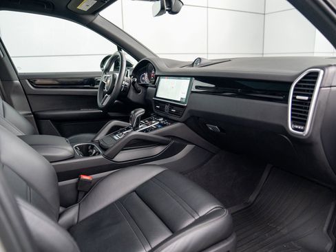 Certified 2020 Porsche Cayenne image 26