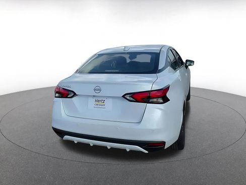 Used 2025 Nissan Versa SV image 14