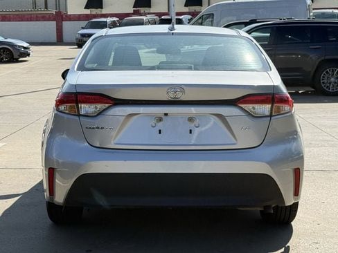 Used 2024 Toyota Corolla LE FWD image 5