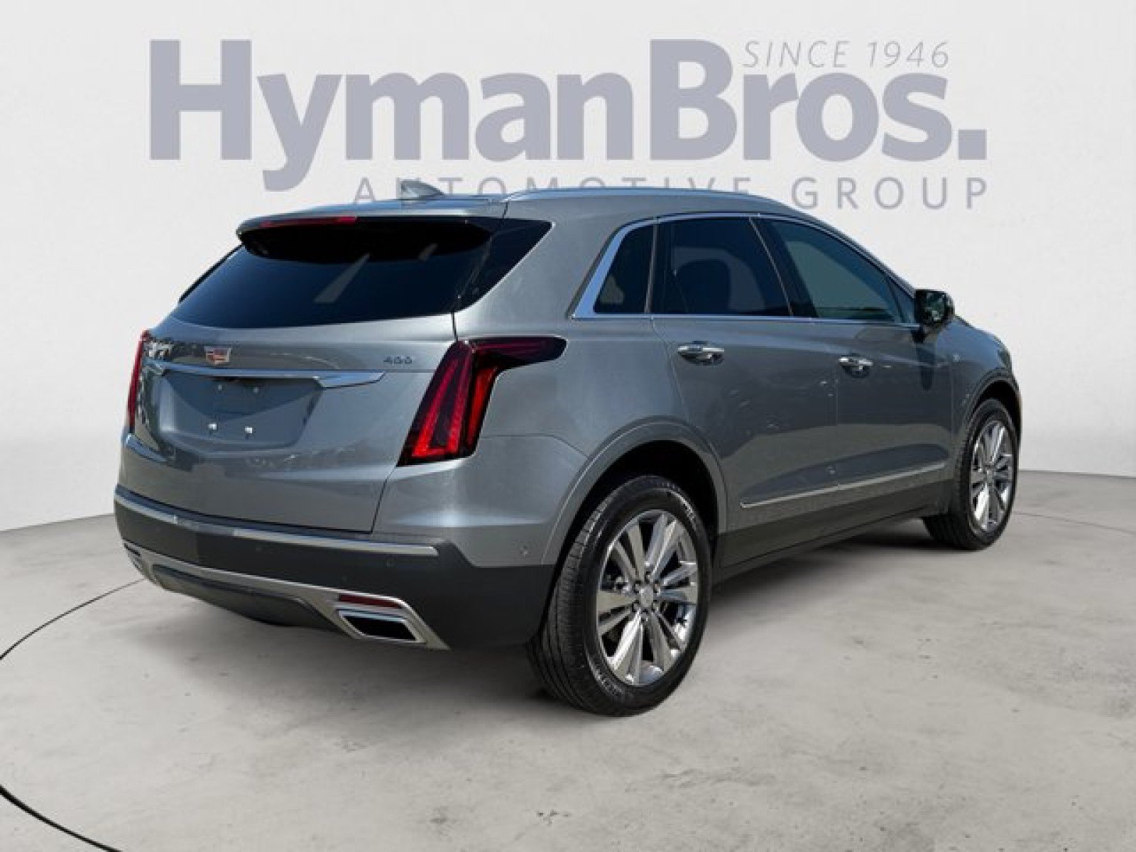 Used 2023 Cadillac XT5 Premium Luxury w/ Technology Package FWD image 3