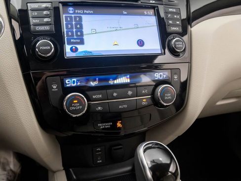 Used 2018 Nissan Rogue Sport SL image 22