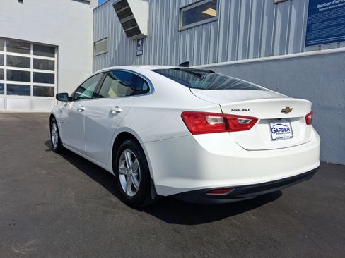 Used 2022 Chevrolet Malibu LS FWD image 3