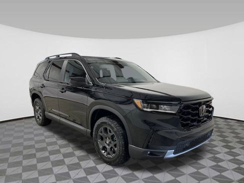 New 2025 Honda Pilot TrailSport image 7