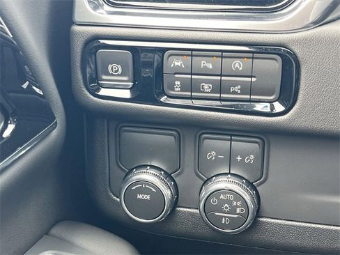 New 2026 GMC Yukon Elevation image 22