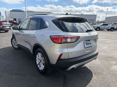 Used 2020 Ford Escape SE image 5
