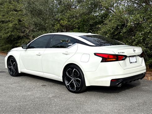 Certified 2024 Nissan Altima 2.5 SR w/ SR Premium Package image 32