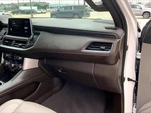 Used 2022 GMC Yukon SLT w/ SLT Premium Package image 37