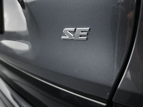 Used 2023 Toyota RAV4 SE w/ Weather & Moonroof Package image 38