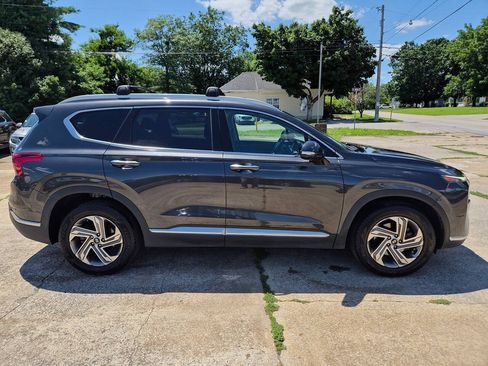 Used 2021 Hyundai Santa Fe SEL w/ Convenience + Premium Package FWD image 3