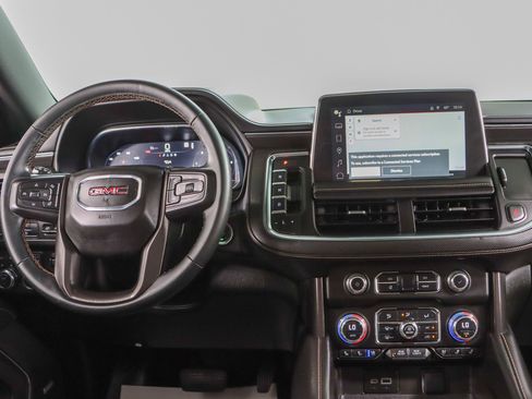 Used 2023 GMC Yukon AT4 w/ AT4 Premium Plus Package AWD/4WD image 18