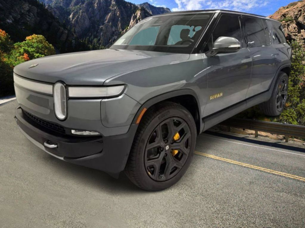 Used 2024 Rivian R1S Launch Edition Quad AWD/4WD image 2