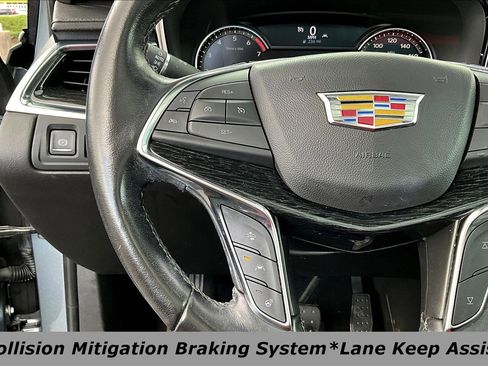Used 2020 Cadillac XT5 Premium Luxury AWD/4WD image 11