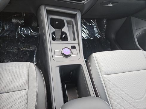 New 2026 Volkswagen Tiguan SE image 21