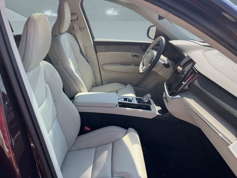 New 2026 Volvo XC90 B5 Ultra image 27